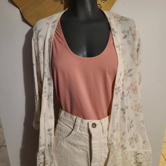 Gorgeous spring floral Komono/cardigan by Abercrombie. - Picture 8 of 9